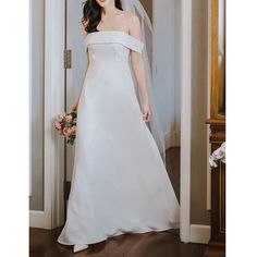 SPECIFICATIONSBrand Name: INIYOOStyle: SimpleNeckline: boat neckSleeve Length(cm): sleevelessTrain: noneOrigin: Mainland ChinaCN: ChongqingDresses Length: Floor-LengthBack Design: zipperActual Images: YesWedding Dress Fabric: SatinFor Pregnant Women: NoDecoration: PleatBuilt-in Bra: YesModel Number: jnItem Type: Wedding DressesFashion Element: simpleSleeve Style: Off The Shoulderis_customized: YesWaistline: NaturalSilhouette: A-LINE Fitted Off-shoulder Bridesmaid Dress, Wedding Dress With Fitted Bodice And Boat Neck, White Evening Dress With Straight Neckline For Wedding, Wedding Satin Off Shoulder Fitted Dress, Fitted Satin Off Shoulder Wedding Dress, Fitted Satin Off-shoulder Wedding Dress, Fitted Sleeveless Off Shoulder Wedding Dress, Summer Wedding A-line Off Shoulder Dress, Fitted Off Shoulder Wedding Dress With Straight Neckline