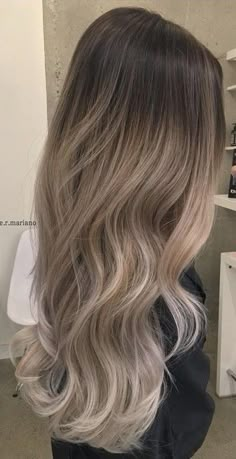 Brown Fading To Blonde Hair, Hair Color Ideas Bolyoge, Dark Roots Blonde Hair Ombre, Light Brown To Ash Blonde Balayage, Light To Dark Hair Ombre, Faded Blonde Hair Balayage, Ashy Beige Blonde Hair Balayage, Ombré Ash Blonde, Brown Fading Into Blonde Hair