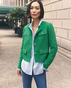 Ann Taylor green tweed cropped jacket #green Green Tweed Jacket Outfit, Chanel Blazer Outfit, Knit Jacket Outfit, Green Tweed Jacket, Tweed Outfits, Green Jacket Outfit