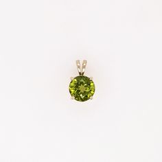 2.89ct Peridot Solitaire Pendant in Solid 14K Gold Round 9mm Classic Peridot Jewelry With Brilliant Cut, Round Green Peridot Gemstones, Round Peridot Gemstones Fine Jewelry, Designer Silver Jewellery, Peridot Pendant, Jewelry Showcases, Solitaire Pendant, Natural Earth, Earring Findings