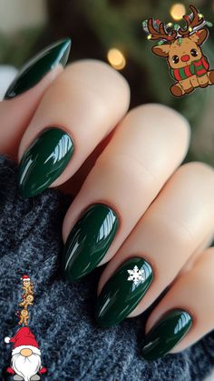 Acrylic green nails with snowflake Xmas Nails Christmas Green, Green Reindeer Nails, Festive Nails Green, Green Christmas Acrylics, Dark Green Nails For Christmas, Green Simple Christmas Nails, Christmas Emerald Green Nails, Dark Green Xmas Nails