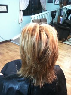 NOT this Short Top Layers Medium Hair, Shag Hairstyles Back View, Short Layered Haircuts For Women, Layered Haircuts For Women, Long Shag, Shaggy Short Hair