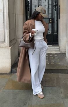 Elevated Chic Outfits, Casual Old Money Outfits For Women, Upscale Casual Outfit Women, Black Woman Fashion Aesthetic, Coffee Date Outfit Aesthetic, Chic Classy Outfits, Meghan Good, Capsule Wardrobe Inspiration, Blogger Aesthetic