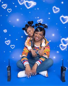 Sibling Birthday Photoshoot, Mommy And Daughter Photo Shoot, Boy Mom Pictures, 90s Photoshoot, Mommy Daughter Photography, Mommy Daughter Photoshoot, Mommy Daughter Photos, Mother Daughter Pictures, Daughter Photoshoot