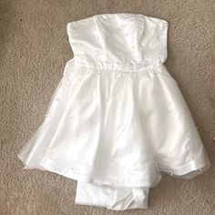 Never Worn! New With Tags! There Is A Scuff Mark On The Inside Of The Dress (Shown In Picture 4) But Cannot Be Seen On The Outside. I’m Not Sure What It Is From But It Was Too Late For Me To Return It. Otherwise The Dress Is In Great Condition. For Size Reference I’m 5’3 110lbs And This Fits Me Perfectly. Navy Blue Mini Dress, Vegas Dresses, Balloon Sleeve Dress, Green Mini Dress, White Halter Maxi Dress, Blue Mini Dress, Pleated Mini Skirt, 50's Dress, Spaghetti Strap Dresses