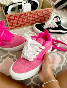 Nike Shoes Women Fashion, Diy Sneakers, Kicks Shoes, Cinderella Shoes