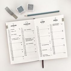 Teacher Bujo, Bujo Simple, Minimal Bullet Journal, Bujo Calendar, Bullet Journal Yearly, Minimalist Journal, Agenda Digital, Future Log