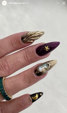 Tarot Nail Art, Tarot Card Nails, Winter Solstice Nails, Yule Nails, Tarot Nails, Card Nails, Xmas Nails, Nails Inspo, Tarot Card