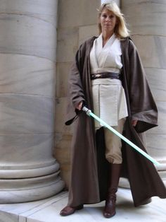 Jedi Robes Female, Jedi Costume Female, Female Jedi Costume, Space Party Costumes, Star Wars Halloween Costumes, Jedi Robe, Jedi Cosplay