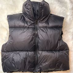 Black Cropped Puffer Vest | Size: Small | Brand: Keomud (Amazon) | Condition: Nwot Trendy Black Nylon Outerwear, Black Nylon Outerwear For Cold Weather, Black Nylon Puffer Jacket For Fall, Trendy Black Puffer Jacket With Pockets, Trendy Black Puffer Jacket For Outdoor, Trendy Black Puffer Outerwear, Black Cropped Puffer Vest, Amazon Jackets, Cropped Puffer Vest