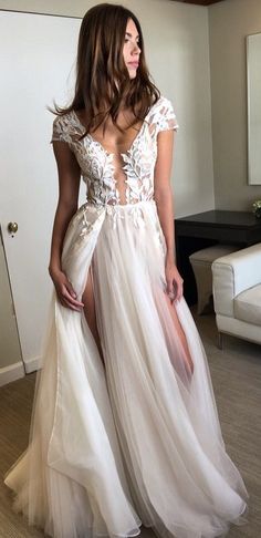 Stunning ANTONIA from the new MUSE line by #berta Split Wedding Dress, Ivory Prom Dresses, Sukienki Maksi, Cap Sleeve Prom Dress, Haine Diy, Prom Dresses 2017, V Neck Prom Dresses, Backless Wedding, Cap Dress