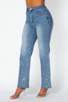 Get ready to elevate your denim game with our High Rise Rhinestone Denim Jean Pants! These pants feature a high rise silhouette and glamorous rhinestone detailing for a touch of sparkle. Perfect for adding some fun to your everyday look, these jeans are sure to become your new fashion go-to. (Just remember to accessorize with some sass!) Light wash denim High waisted Zipper/button closure Rhinestone detail Straight leg Rhinestone Pants Outfit, Pearl Jeans, Eras Outfit, Bling Denim, Rhinestone Denim, Outfit Inso, Rhinestone Jeans, Denim Suit, Jean Pants