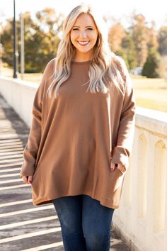 Already hearing whispers of snow?! This tunic is just what you need to welcome cooler weather! This tunic has a solid camel color you can dress up or down with a long fit to flatter your figure in the best way! It's comfortable, easy to style, and has the cutest front-facing pockets for the ultimate trendy look! Simply pair this tunic with leggings or skinnies for an easy everyday outfit!   48% Viscose, 28% Polyester, 24% Nylon Tunic Tee Outfit, Winter Fashion Chic, Plus Size Winter Fashion, Tunic Outfit, Chic Winter Style, Tunics With Leggings, Winter Outfits Warm, Chic Soul, Plus Size Winter