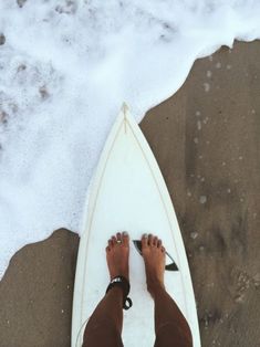 PLAYFUL Summer: Good vibes only February 3, 2016 Alana Blanchard, Burton Snowboards, Summer Goals, Skateboard Art, Summer Feeling, Surfs Up, Surfer Girl, Beach Vibes, Beach Bum