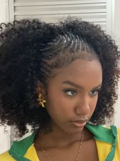 Fulani Afro Hairstyles, Summer Protective Styles For Black Women Natural Hair, Braided Front Natural Hair, Half Braids Half Afro, Half Braids Natural Hair, Half Braided Natural Hairstyles, Natural Feed In Braids, Cornrows And Curly Hair, Afro Cornrow Hairstyles