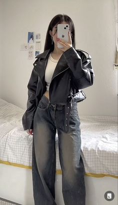 Winter Fashion Outfits Casual, Leather Jacket Outfits, Easy Trendy Outfits, Mode Inspo, Korean Outfits, Looks Style, Mode Inspiration, Casual Style Outfits, Winter Fashion Outfits