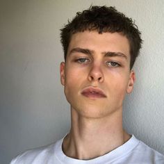 Jaron Baker, Men Fade Haircut Short, Mens Haircuts Short Hair, Men Haircut Curly Hair, Wavy Hair Men, Men Haircut Styles, Haircut Inspiration, Punk Hair