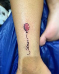 Tatuaggio dedicato alla nonna scomparsa Tattoos With Names, Hot Air Balloon Tattoo, Air Balloon Tattoo, Balloon Tattoo, Better Vision, Pretty Balloons, Cactus Tattoo, Small Balloons, Abstract Girl