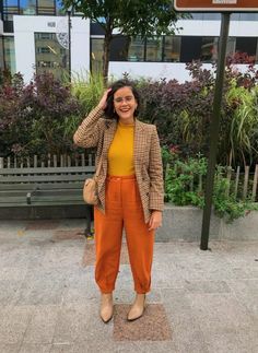 21 inspirações de looks para as apaixonadas por tons terrosos - Fixbitt Color Blocking Outfits, Color Combinations For Clothes, Boho Chic Outfits, Blazer Outfits, Professional Outfits, Colourful Outfits