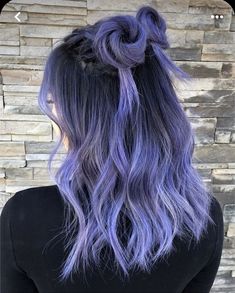 Periwinkle Hair Color, Periwinkle Hair, Goth Hairstyles, Hair Color Underneath, New Hair Trends, Cute Hair Colors, Candy Hair, Lilac Hair, Coloured Hair