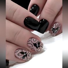 Short Square Nail Set With Black And Contrasting Butterfly Graphic Nails. 24 Pc Set. Includes Reusable Nails, Jelly Adhesive Stickers And Nail File. New Nagellack Trends, Short Fake Nails, Nagel Tips, Colorful Nails, Nice Nails, Nails For Women, Nail Forms, Butterfly Nail, Stick On Nails