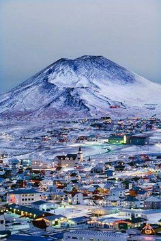 an image of a mountain in the background with text on it that reads top 10 fekkavk hotels