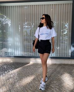 Stylish Sneakers Women, Simple Summer Outfits, Looks Street Style, Women Street, Outfits Casuales, Cute Casual Outfits, Get Dressed, Street Style Women, Simple Outfits