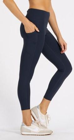 Feel cool during your sweatiest workouts with the women's Vuori Stride leggings  which feature performance stretch nylon and useful pockets for stashing your essentials. Ripstop Pants, Sweaty Workouts, Half Zip Top, Op Logo, Muffin Top, Performance Leggings, Long Sleeve Romper, Womens Size Chart, Rei Co-op