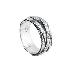 Cette collection interprète le charisme et la puissance d'un pharaon égyptien dans une parure de bijoux en argent sterling 925. Cette bague pour homme en argent sterling 925 mesure 0,3 pouce de large et est disponible dans les tailles américaines 9, 10, 11 ou 12. Besoin d'une taille différente ? Veuillez envoyer un message pour demander. C'est un cadeau parfait pour un homme ou un garçon et son style peut être porté avec tout. Bliman est une marque qui propose des bijoux en argent artisanaux pou Silver Jewelry For Men, Egyptian Pharaoh, Sterling Silver Mens Rings, Jewelry For Men, Mens Silver Rings, Timeless Art, Sterling Silver Mens, Men's Ring, Perfect Man