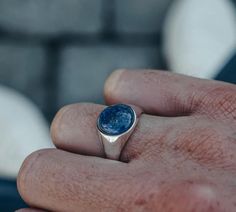 𝐒𝐢𝐠𝐧𝐞𝐭 𝐑𝐢𝐧𝐠 𝐈𝐧𝐟𝐨 𝐒𝐭𝐨𝐧𝐞 𝐧𝐚𝐦𝐞 :- Lapis Lazuli 𝐂𝐨𝐥𝐨𝐫 :- Sky Blue   𝐒𝐡𝐚𝐩𝐞 :- Round 𝐖𝐞𝐢𝐠𝐡𝐭:-  4 Carat 𝐒𝐭𝐲𝐥𝐞 𝐑𝐢𝐧𝐠:- Signet  𝐌𝐞𝐭𝐚𝐥 :- 925 Sterling Silver  ☆ 𝐒𝐡𝐢𝐩𝐩𝐢𝐧𝐠 ☆ After making the product, we provide worldwide shipping free of cost. We use USPS, UPS, Skynet and Aramex. USPS takes 1 to 15 days, UPS takes 1 to 10 DaysSkynet takes 1 to 15 Days, and Aramex takes 1 to 15 to deliver. You can Buy With 100% Confidence And i hope you will happy and enjoy with my all items. Don't forget for give Your positive feedback after getting your items Best regards for visiting my shop.. Lapis Lazuli Ring, Silver Signet Ring, Lapis Lazuli Stone, Blue Pearl, Ring Sizer, Blue Rings, Ring Handmade, Ring Silver, Signet Ring