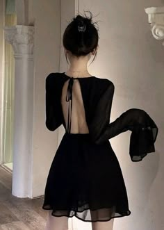 Disney Prom Dresses Princesses, Gaun Koktail, Black Plain Dress, Ethereal Dress, Downtown Outfits, Dresses Formal Elegant, Fashion Drawing Dresses, Everyday Fashion Outfits