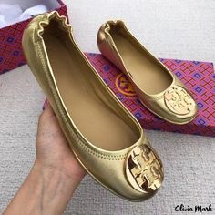 Olivia Mark - Elegant Sheep Leather Sandals with Soft Insole Gold Flats With Cushioned Footbed, Gold Slip-on Flats With Cushioned Footbed, Gold Synthetic Flats With Round Toe, Gold Cushioned Slip-on Flats, White Canvas Shoes, Elegant Flats, Elegant High Heels, Point Shoes, Sheep Leather