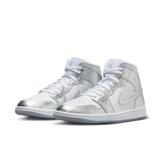 Silver Jordans, Wmns Air Jordan 1, Air Jordans Women, Nike Silver, Jordan Model, Air Jordan 1 Mid Se, Tenis Nike, Womens Air Jordans, Silver Wolf