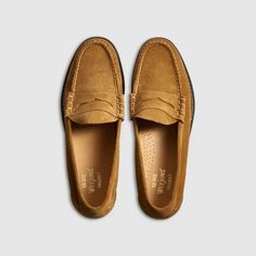 MENS LARSON SUEDE WEEJUNS LOAFER Mens Tassel Loafers, Mens Loafers Shoes, Penny Loafers Men, Bass Shoes, Statement Shoe, Driving Loafers, Tassel Loafers, Casual Loafers, Leather Slippers