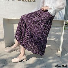 Olivia Mark - Floral Pleated High Waist Midi Skirt Velvet Pleated Skirt, High Waist Midi Skirt, Skirts Midi High Waisted, Floral Midi Skirt, Denim Midi Skirt, Gold Threads, Types Of Skirts, Vintage Skirt, Olivia Mark