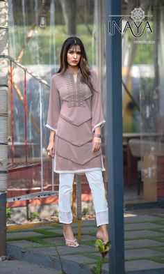 Lace Dress Design, Kurtis With Pants, Trendy Dress Outfits, Kurti Designs Party Wear, Pants Women Fashion, Sleeves Designs For Dresses