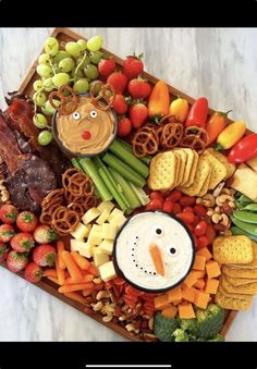 Christmas Themed Lunch, Save For Christmas, Festive Dinner Table, Christmas Charcuterie Board, Juicy Turkey, Christmas Charcuterie, Delicious Sides, Pecan Pies, Christmas Buffet