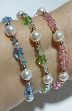 Bracelet Ideas 2023, Crystal Bead Bracelet Ideas, Clock Making, Creative Imagination, Stretchy Beaded Bracelet, Bracelets Patterns, Beaded Earrings Diy