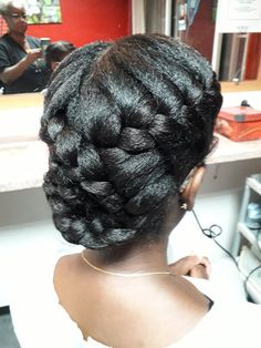 Natural Hair Winter Styles, Natural Blowout Hairstyles For Black Women, Elegant Natural Hairstyles Black, Finger Waves Natural Hair, Elegant Natural Hairstyles, Natural Updo Hairstyles, Updo Natural Hair, Twisted Hair