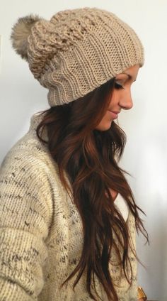 Hair + Beanie. LOVE Cute Beanies, Pullover Mode, Street Look, Cute Hats, Up Girl, Fall Winter Fashion, Gorgeous Hair, Sweater Fashion, Pretty Hairstyles