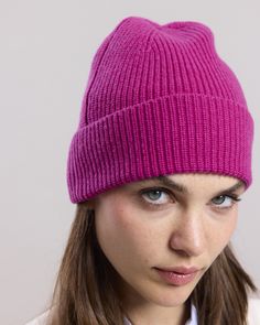 Women's ribbed knit beanie in merino wool and cashmere with a cuff. Ribbed Knit Beanie, Cashmere Beanie, Mens Beanie, Style Chic, Knit Beanie, Kids Accessories, Summer Collection, Hats For Women, Women's Accessories