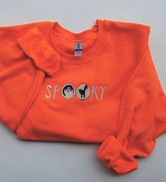 Halloween Cookies Spooky Season Embroidered Sweatshirt - Etsy Sweatshirt Embroidery Ideas Christmas, Fall Embroidered Sweatshirts, Spooky Outfits Aesthetic, Fall Time Outfits, Halloween Fashion Outfits, Spooky Szn, Cute Shirt Designs, Trendy Maternity, Fall Time