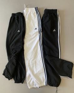 Adidas Tracksuit Aesthetic, Nike Vintage Tracksuit, Adidas Clothes, Sporty Adidas Tracksuit, Adidas Tracksuit Women, Black Adidas Tracksuit, Outfit Inspo Casual