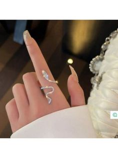 1pc Micro-Inset Cubic Zirconia Wrapped Small Snake Ring Female Niche Design Sense Fashion Personality Multicolor    Zinc Alloy     Women Fashion Jewelry, size features are:Bust: ,Length: ,Sleeve Length: Bijoux Piercing Septum, Snake Ring Silver, Retro Party, Snake Design, Rhinestone Ring, Snake Ring, Zircon Ring, Finger Rings, Fancy Jewelry