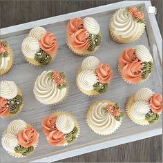 Cupcake Inspo Simple, Orange And Green Cupcakes, Cupcake Designs For Wedding, Fall Bridal Shower Cupcake Ideas, Pink Fall Cupcakes, 70th Cupcake Ideas, Classy Cupcakes Birthday, Wedding Fall Cupcakes, Cupcake Frosting Ideas Decorating