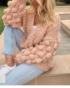 Trendy Fashion Cozy Knitted Cardigan with Oversized Sleeves in Beige, Womens Sweaters Chunky Knit Sweaters, Hand Knit Cardigan, Oversized Sleeves, Knitted Design, Womens Sweaters, Knit Sweaters, Knitted Cardigan, Chunky Knits Sweater, Chunky Sweater