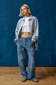 Discover great products at the best prices at Dealmoon. BDG Julian Wide-Leg Cargo Jean. Price:$62.30 at Urban Outfitters Baggy Cargo Jeans, Jeans Sale, Bdg Jeans, Oversized Denim Jacket, Cargo Style, Cargo Jeans, Denim Outfit, Jeans For Sale, Ripped Jeans