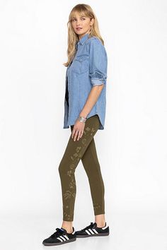 Crafted from a cotton blend with a hint of stretch, the Cassia Tonal Leggings are comfortable and stylish. Featuring an elastic waist and a fitted silhouette, these leggings are finished with intricate tone-on-tone embroidered detailing along the leg line. Pair with a linen tunic and leather slides for a bit of bohemian flair. Johnny Was Women's Tonal Legging in Martini Olive Green, Size Small, Linen/Cotton/Leather Olive Leggings Outfit, Green Compressive Versatile Leggings, Olive Leggings, Green Moisture-wicking Yoga Leggings, Martini Olives, Martini Olive, Linen Tunic, Leather Slides, Johnny Was