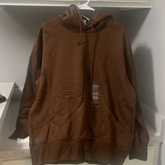 Nwt * Nike Brown Oversized Hoodie Size Small Brown Oversized Hoodie, Nike Brown, Oversized Hoodie, Oversize Hoodie, Nike Tops, Nike Women, Cute Outfits, Womens Tops, Sweatshirts Hoodie