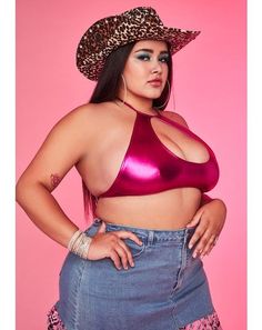 Gorilla Soldier, Crop Top Pink, Backless Crop Top, Swag Outfits For Girls, Plus Size Beauty, Halter Crop Top, Curvy Girl Outfits, Curvy Girl Fashion, Fashion Line